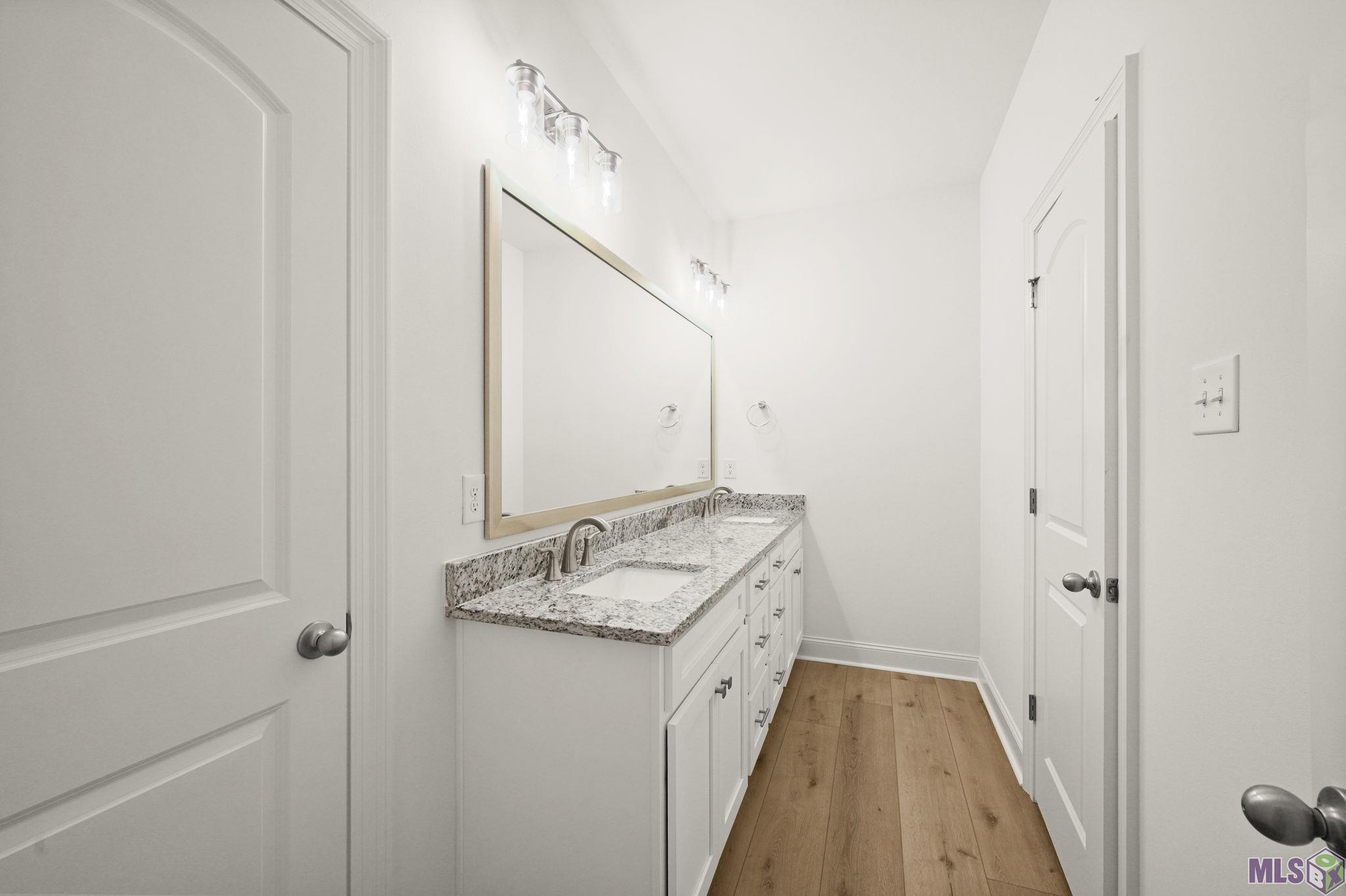 3236 Creekmere Lane St. George, LA 70810 - Photo 30 of 52 upstairs bath