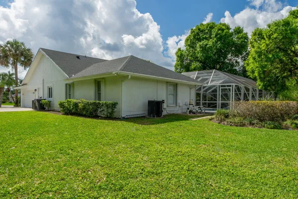 $1,295,000 | 15575 Woodmar Court, Wellington, FL 33414