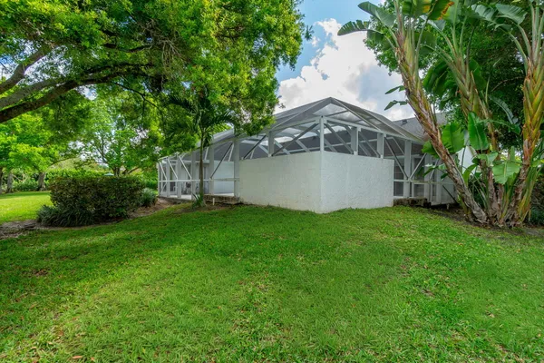 $1,295,000 | 15575 Woodmar Court, Wellington, FL 33414