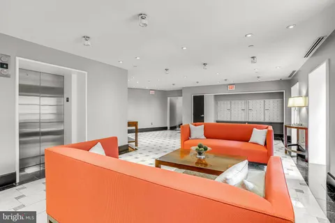 a view of livingroom with furniture