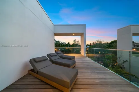 $9,995,000 | 1011 West 48th Street, Unit 8, Miami Beach, FL 33140