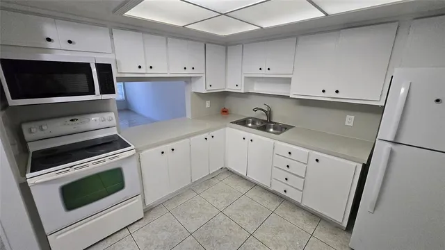 $1,600 | 16800 Northeast 15th Avenue, Unit 209, North Miami Beach, FL 33162