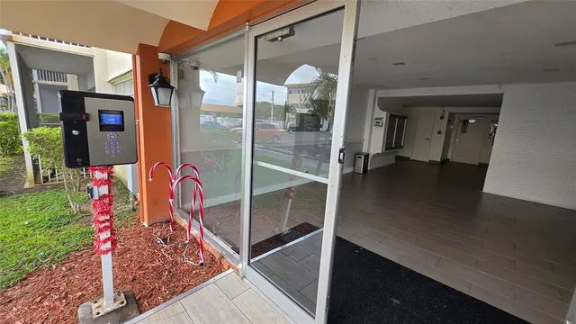 $1,600 | 16800 Northeast 15th Avenue, Unit 209, North Miami Beach, FL 33162