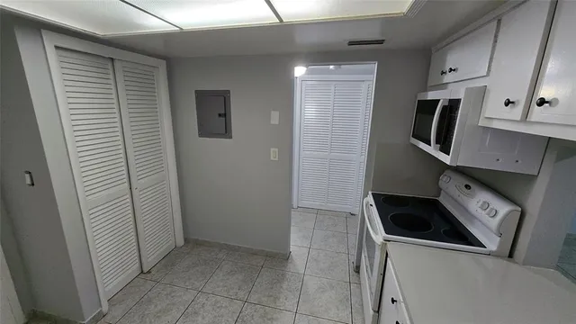 $1,600 | 16800 Northeast 15th Avenue, Unit 209, North Miami Beach, FL 33162