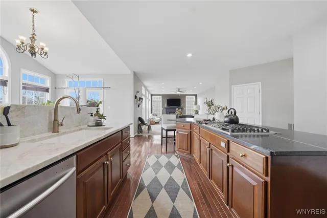 $749,900 | 9031 Michael Douglas Drive, Clarence, NY 14032