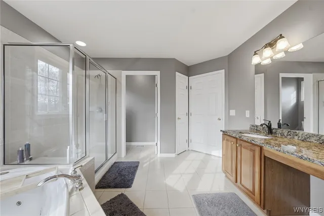 $749,900 | 9031 Michael Douglas Drive, Clarence, NY 14032