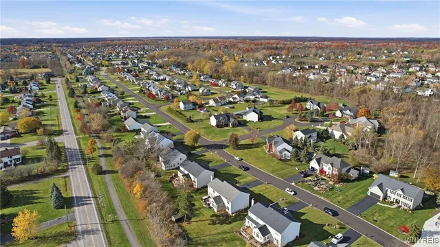 $749,900 | 9031 Michael Douglas Drive, Clarence, NY 14032