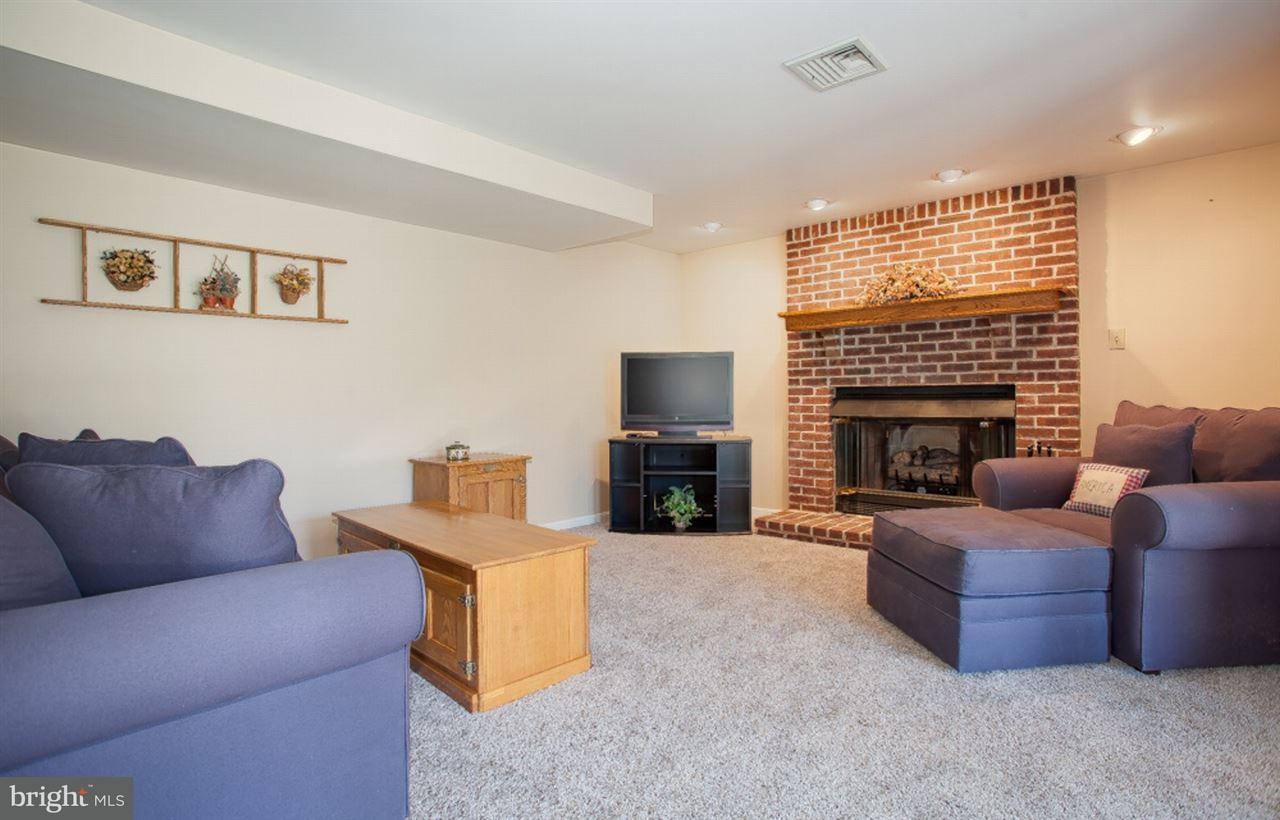 308 Deaven Road Harrisburg, PA 17111 - Photo 6 of 6 Gallery Image 6
