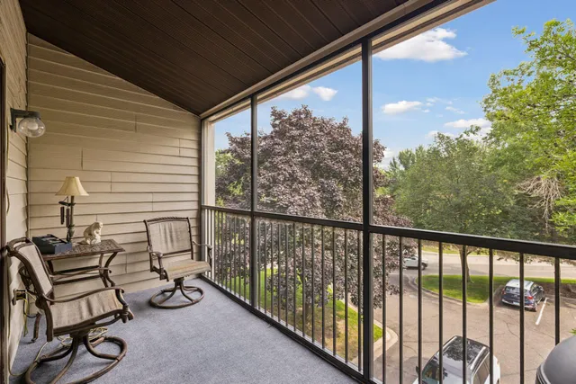 $395,000 | 3150 Glen Oaks Avenue, Unit 311A, White Bear Lake, MN 55110