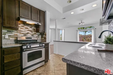 $685,000 | 2279 Santa Ana Boulevard South, Los Angeles, CA 90059