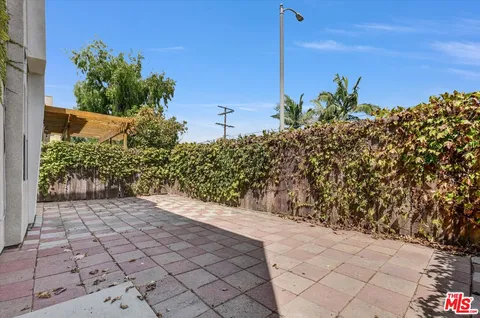 $685,000 | 2279 Santa Ana Boulevard South, Los Angeles, CA 90059