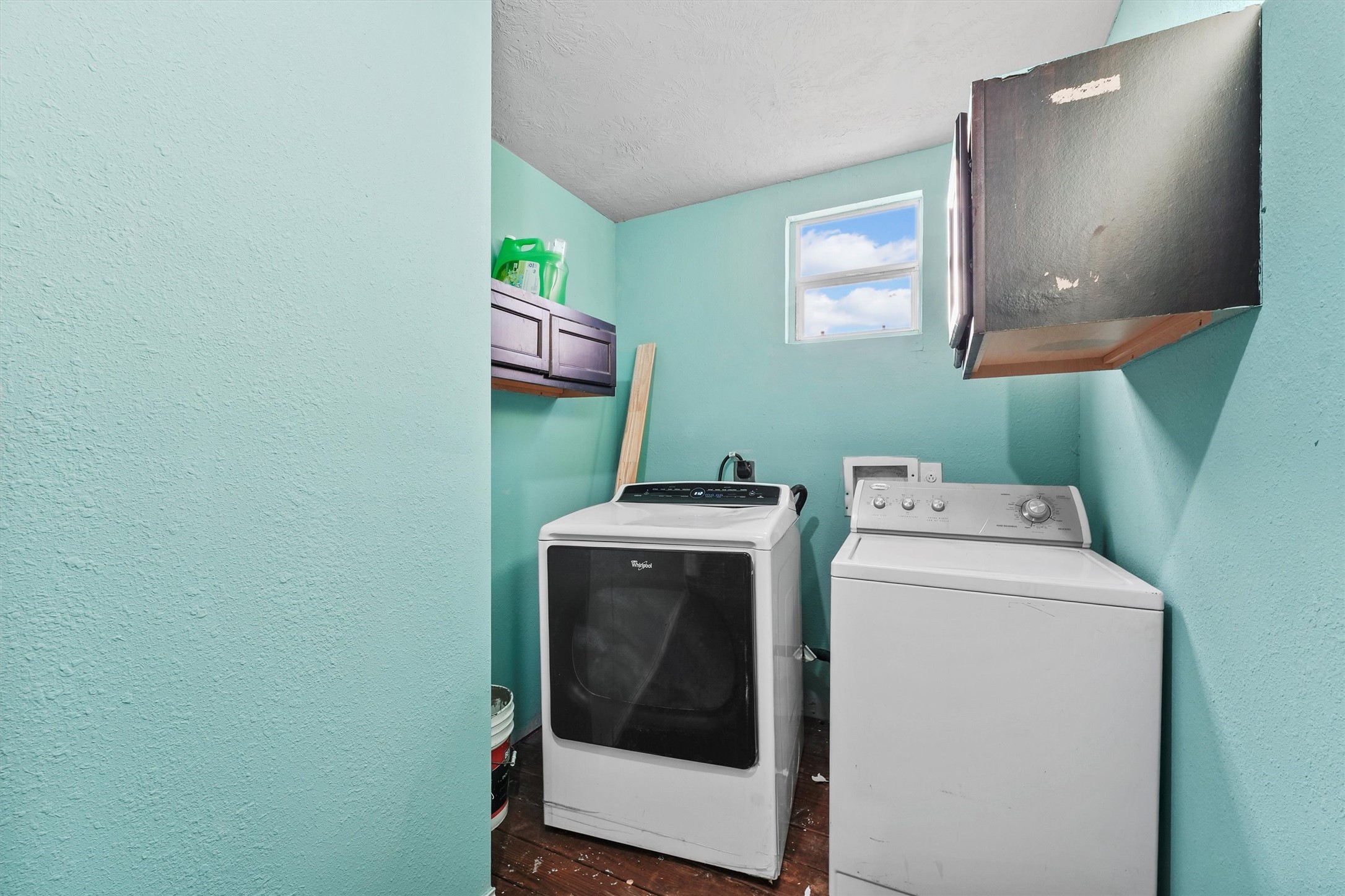 4322 Bennington Street Houston, TX 77016 - Photo 24 of 26 a utility room with dryer and washer