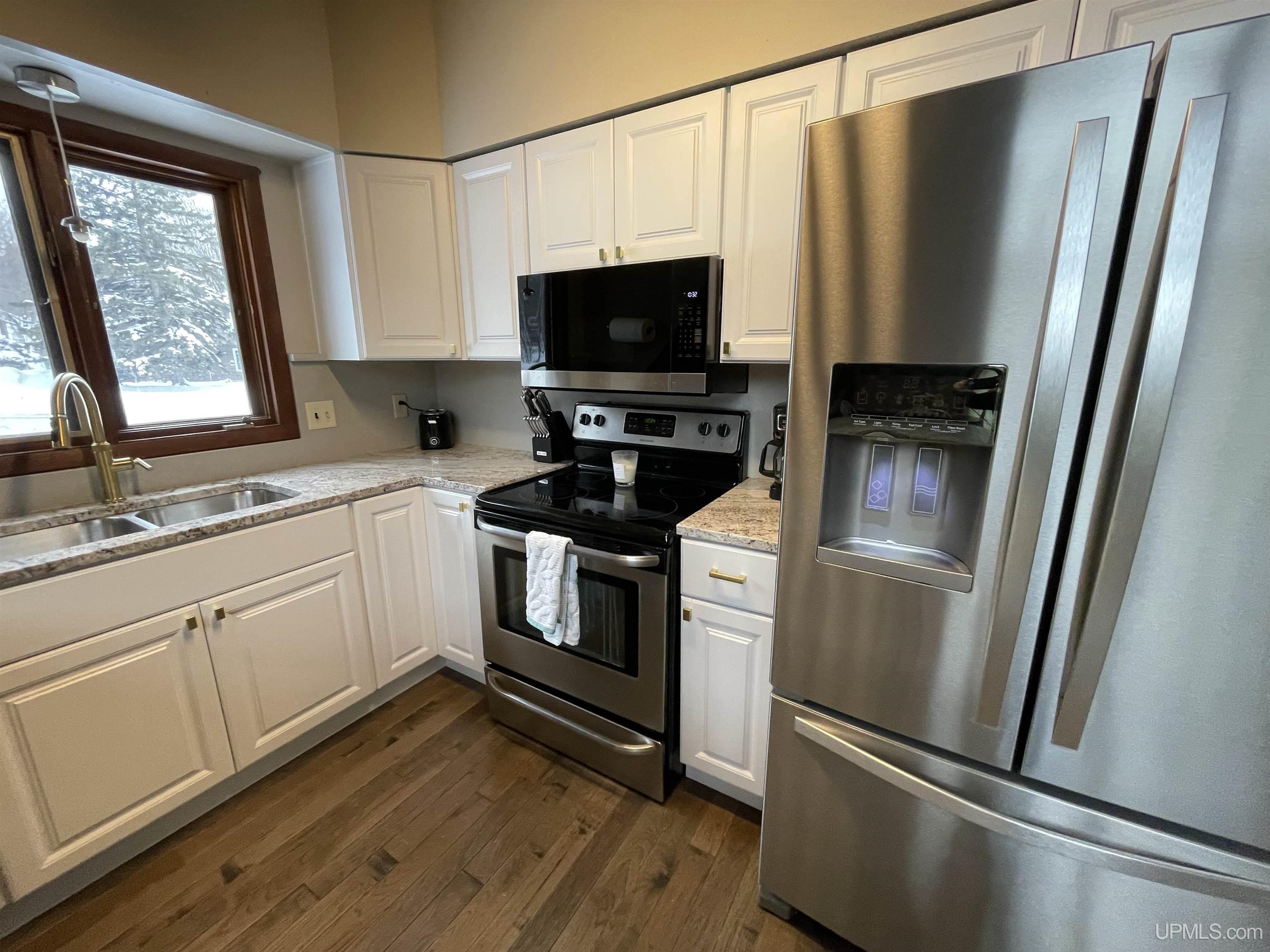 804 Lasalle Road Marquette, MI 49855 - Photo 17 of 61