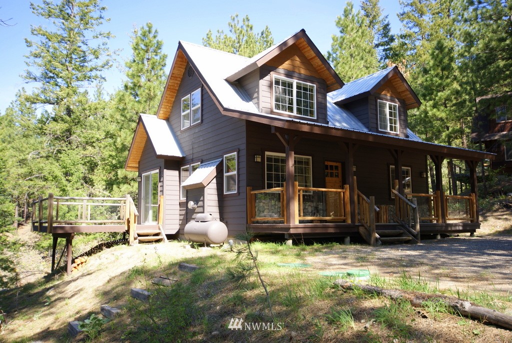 41 Bitterbrush Road Winthrop, WA 98862 - Photo 2 of 25