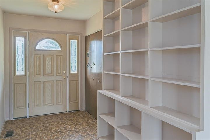 989 South Dancer Road Chelsea, MI 48118 - Photo 5 of 10 Photo 5