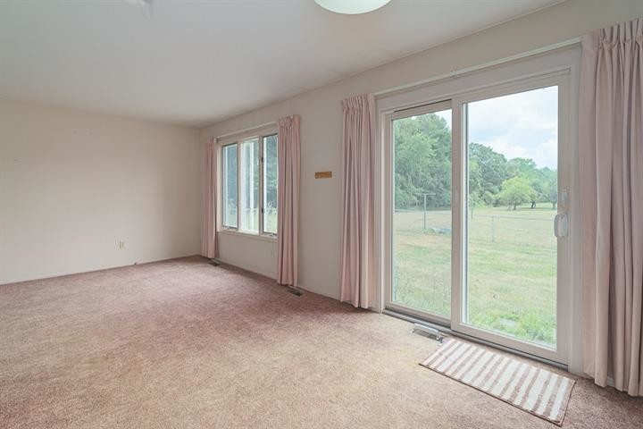 989 South Dancer Road Chelsea, MI 48118 - Photo 8 of 10 Photo 8