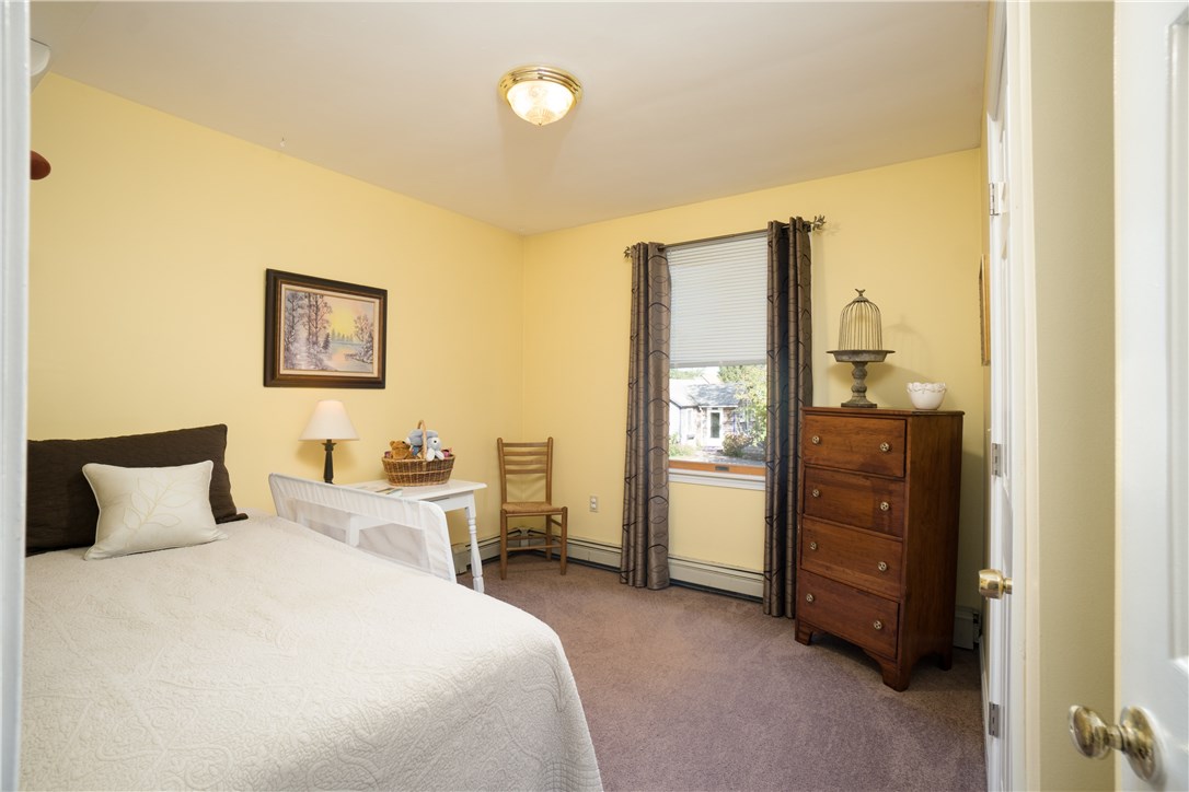 66 Pomfret Road Narragansett, RI 02882 - Photo 12 of 32