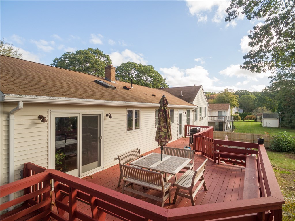 66 Pomfret Road Narragansett, RI 02882 - Photo 26 of 32