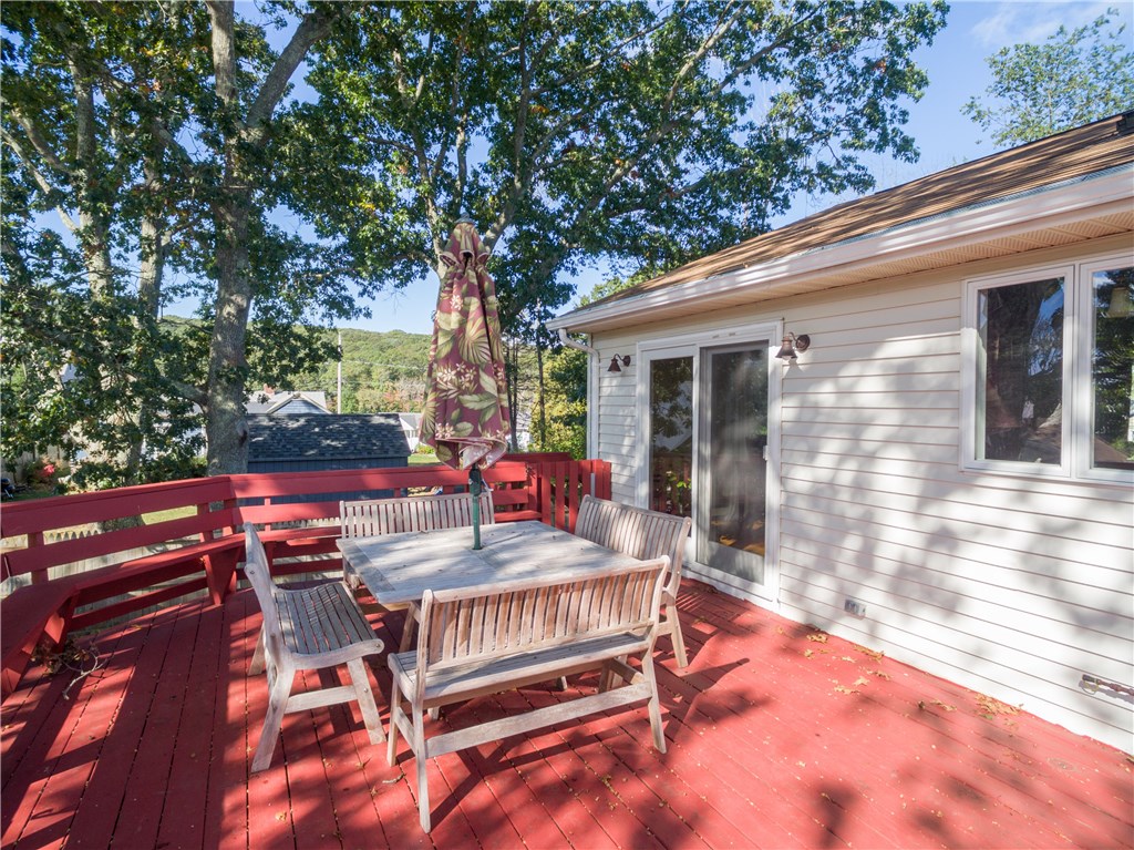 66 Pomfret Road Narragansett, RI 02882 - Photo 29 of 32
