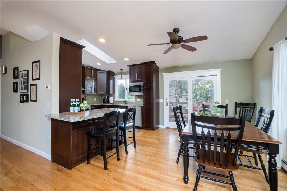 66 Pomfret Road Narragansett, RI 02882 - Photo 3 of 32