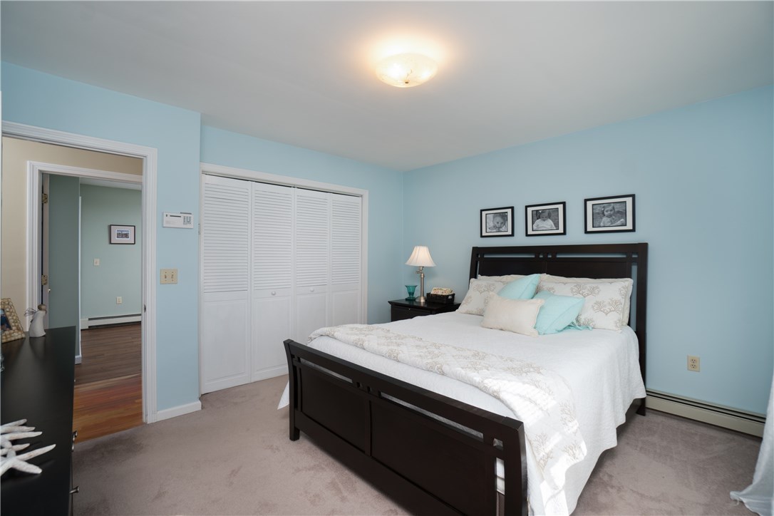 66 Pomfret Road Narragansett, RI 02882 - Photo 10 of 32