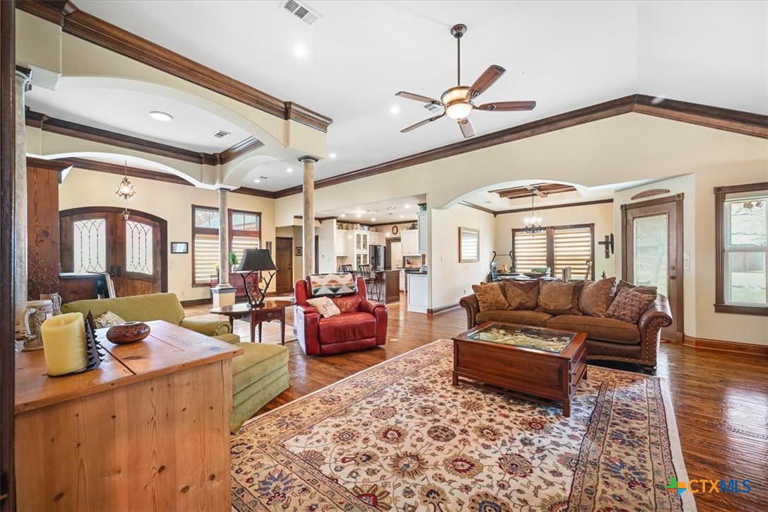 615 Benchmark Trail Belton, TX 76513 - Photo 16 of 36 a living room with furniture