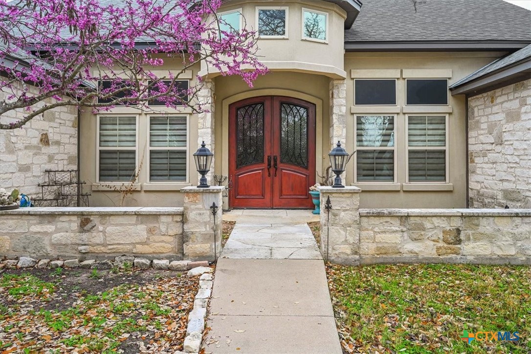615 Benchmark Trail Belton, TX 76513 - Photo 8 of 36 a front view of a house with a porch
