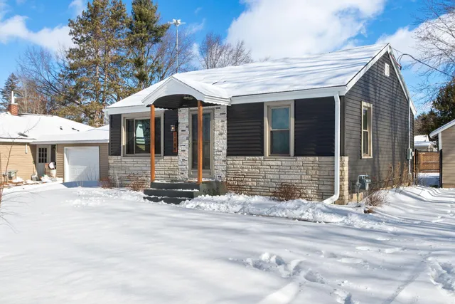 $199,000 | 1140 South Evergreen Street, Shawano, WI 54166