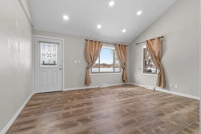 $199,000 | 1140 South Evergreen Street, Shawano, WI 54166