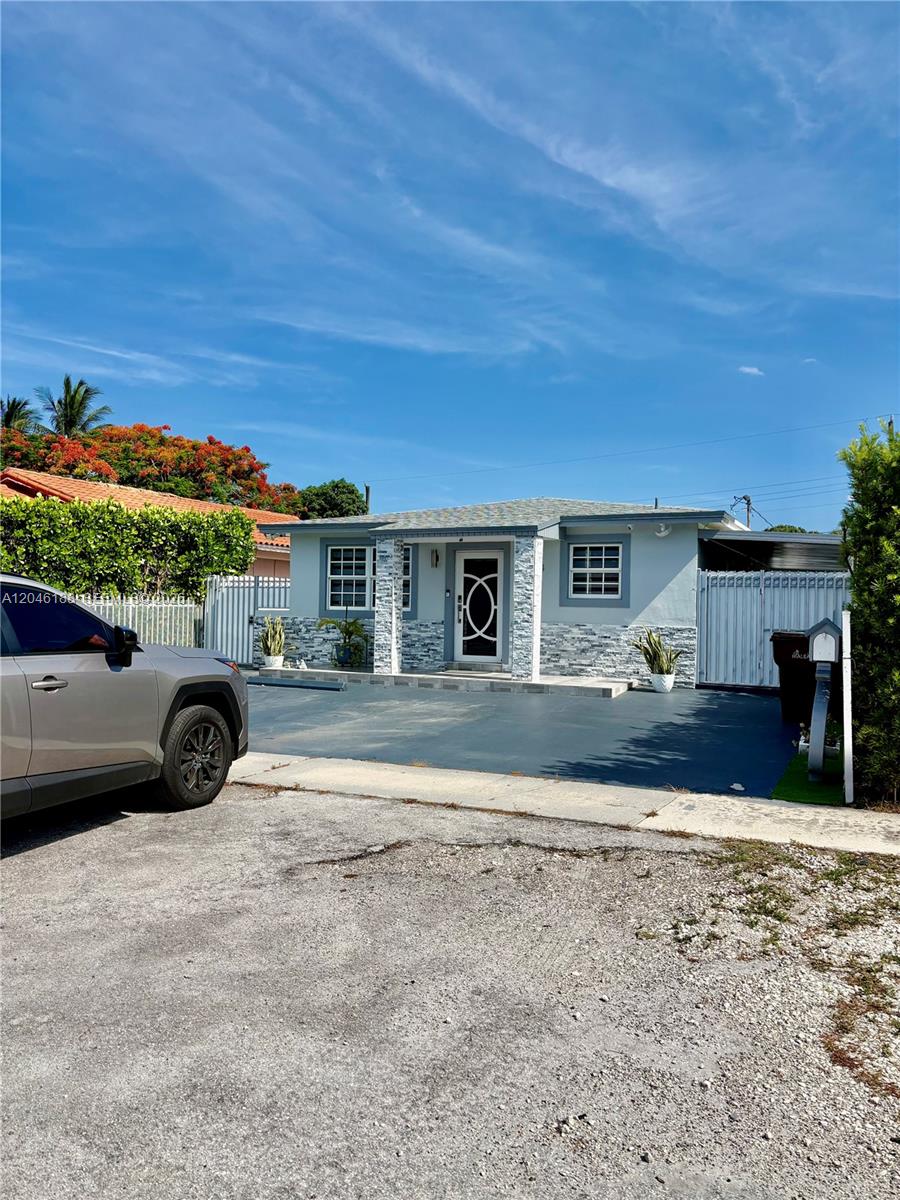 734 East 39th Street Hialeah, FL 33013 - Photo 5 of 55