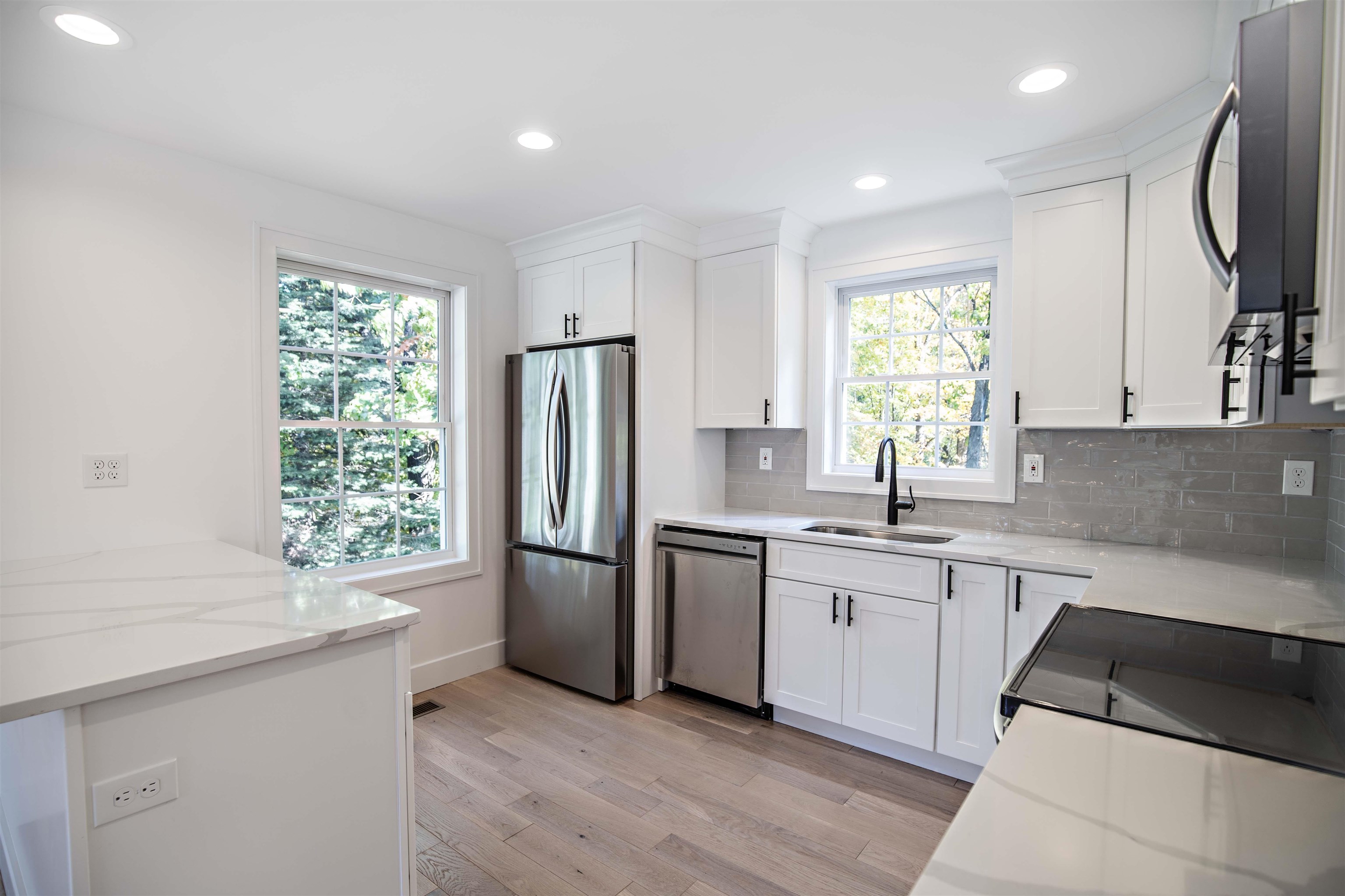 70 Sandown Road Fremont, NH 03044 - Photo 11 of 33