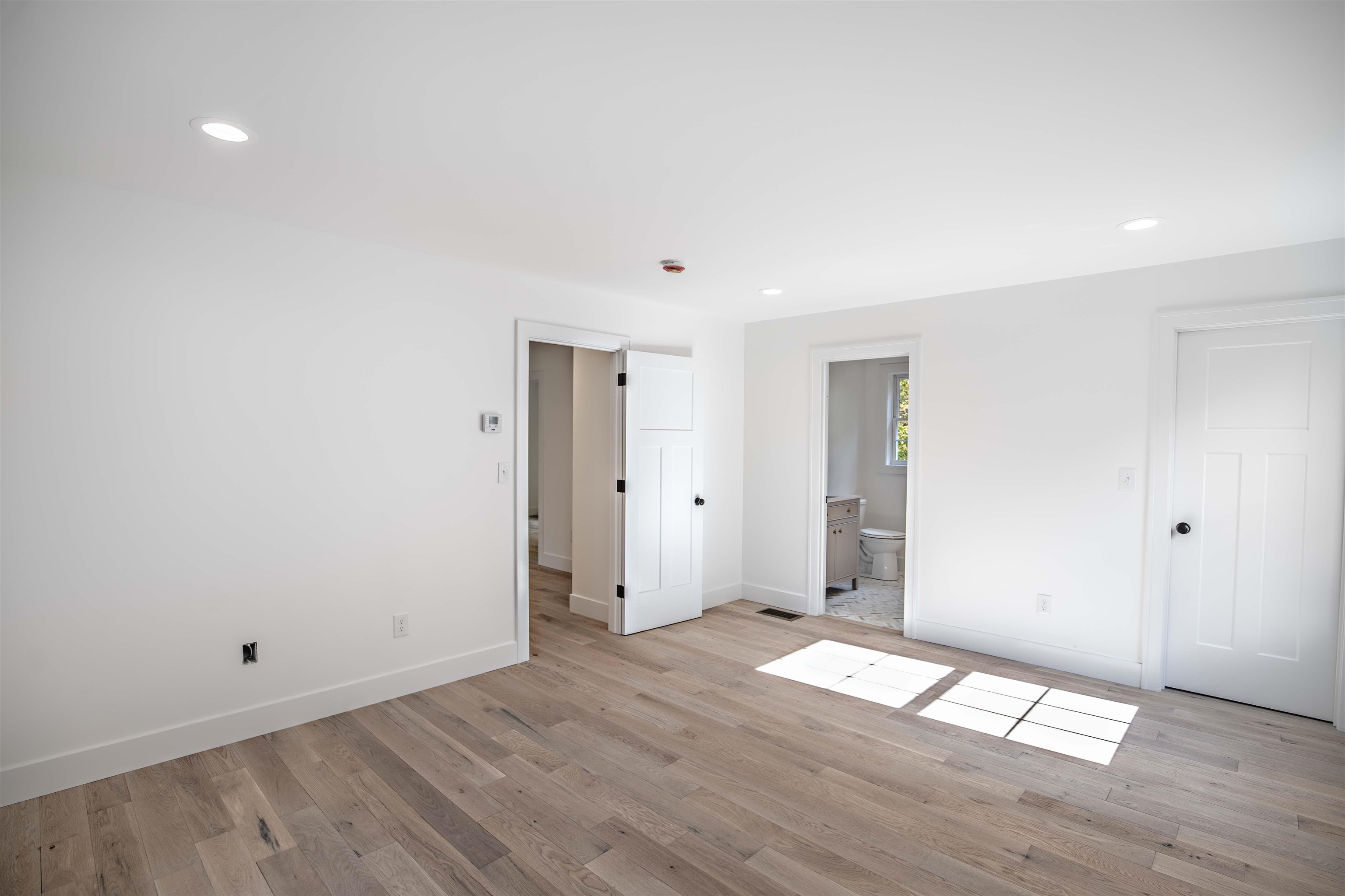 70 Sandown Road Fremont, NH 03044 - Photo 23 of 33