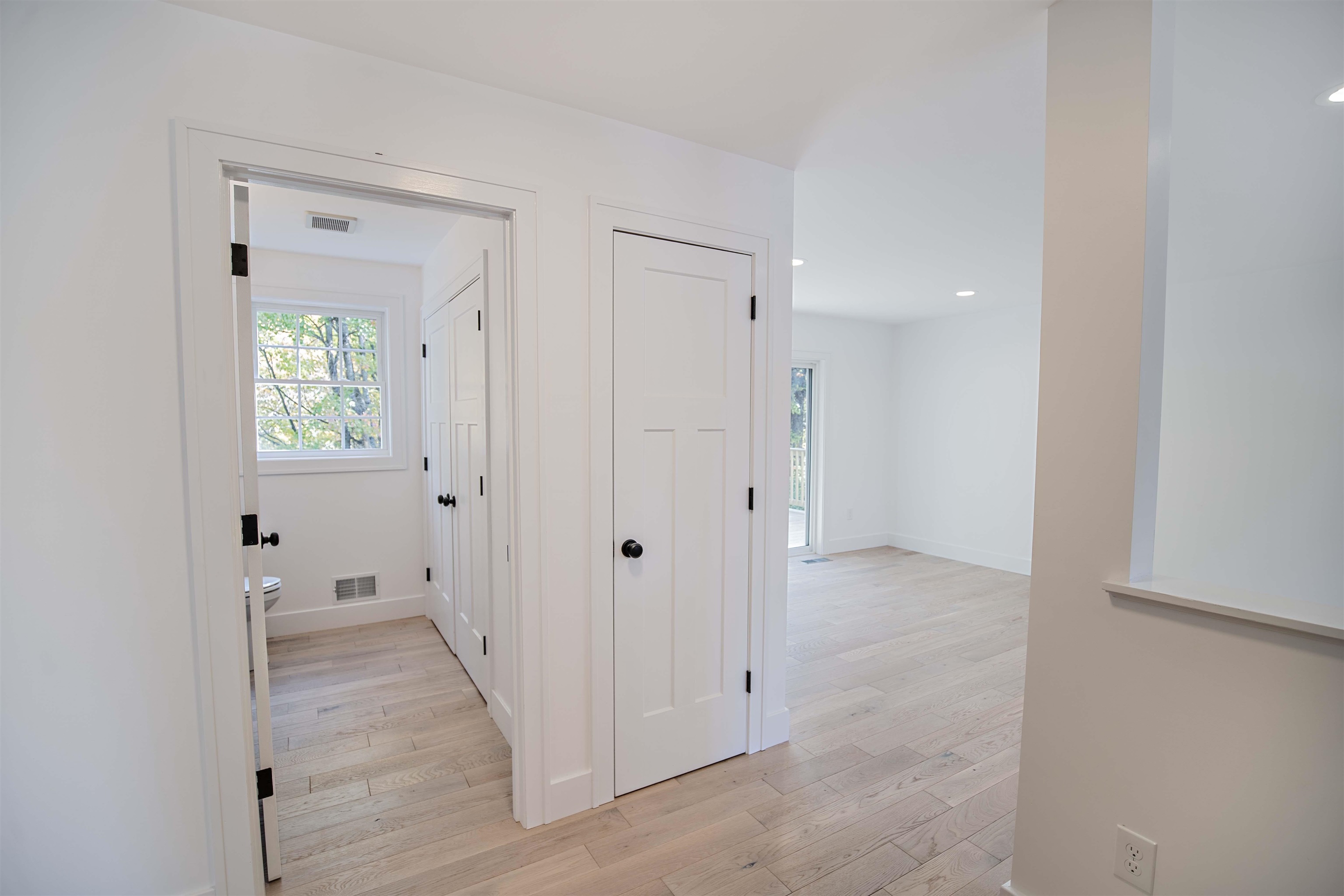 70 Sandown Road Fremont, NH 03044 - Photo 6 of 33