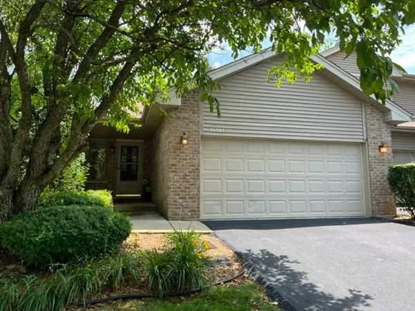 $3,200 | 16501 Nottingham Court, Orland Park, IL 60467