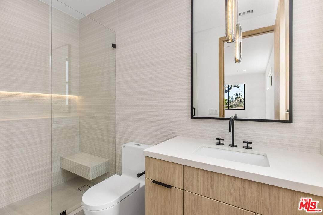 19535 Strathern Street Reseda, CA 91335 - Photo 12 of 15