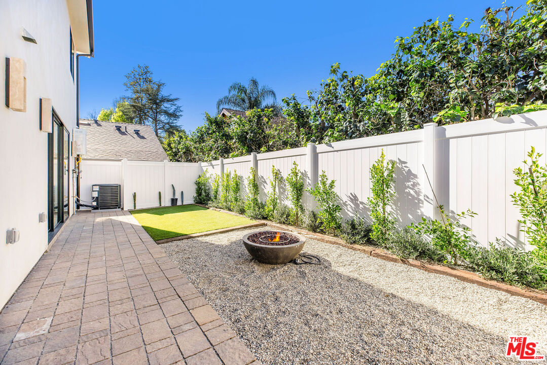 19535 Strathern Street Reseda, CA 91335 - Photo 15 of 15