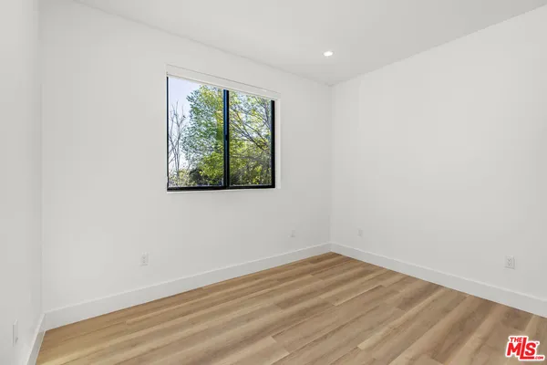 $4,995 | 19535 Strathern Street, Reseda, CA 91335