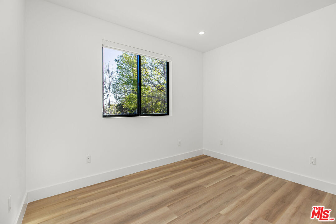 19535 Strathern Street Reseda, CA 91335 - Photo 9 of 15