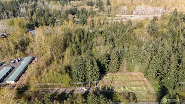 a bathroom with a toilet