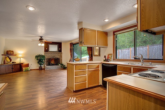 1019 232nd Place Southwest Bothell, WA 98021 - Photo 5 of 17