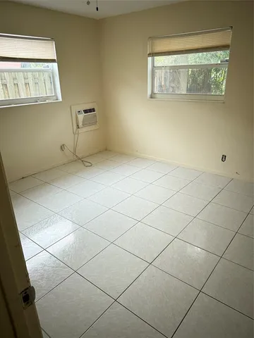 $2,000 | 1477 Northwest 60th Avenue, Unit 2, Sunrise, FL 33313