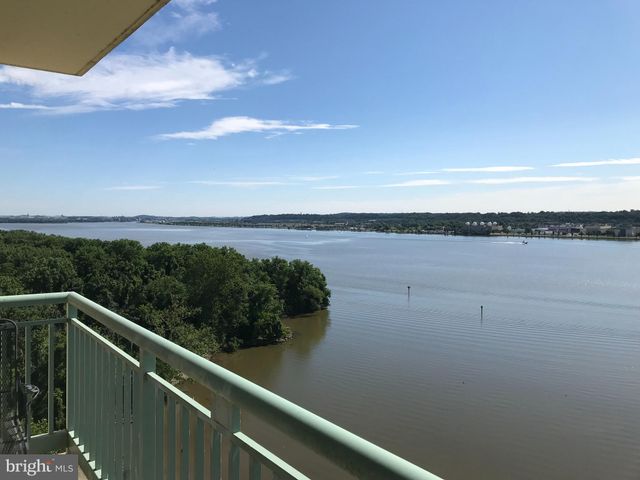 $795,000 | 501 Slaters Lane, Unit 1219, Alexandria, VA 22314