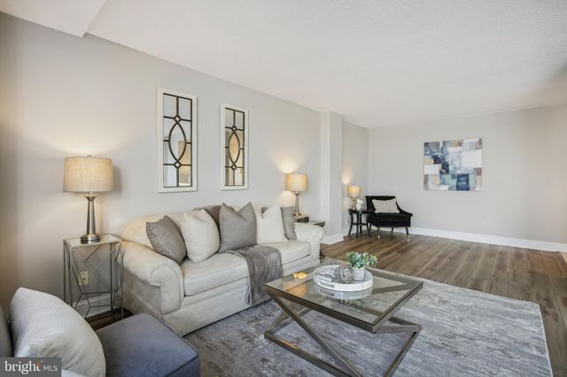 $795,000 | 501 Slaters Lane, Unit 1219, Alexandria, VA 22314