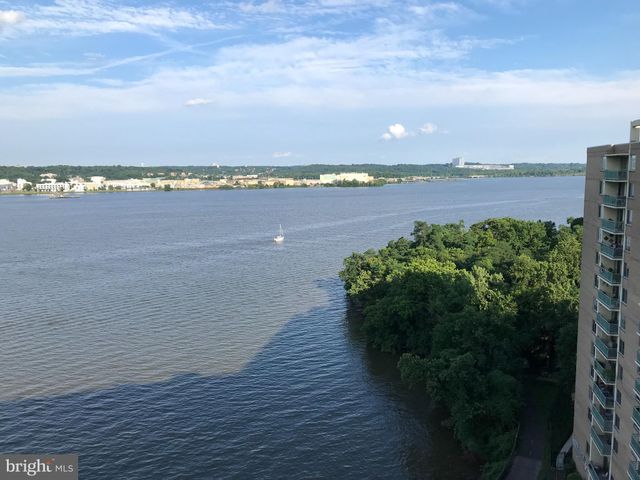 $795,000 | 501 Slaters Lane, Unit 1219, Alexandria, VA 22314