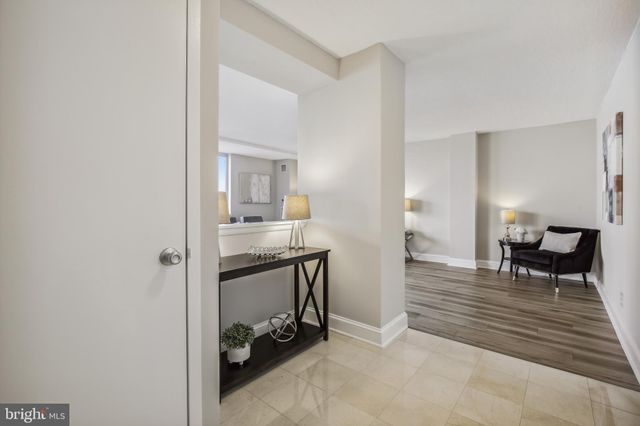 $795,000 | 501 Slaters Lane, Unit 1219, Alexandria, VA 22314