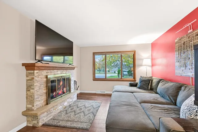 $530,000 | 641 West Fairy Chasm Road, Bayside, WI 53217