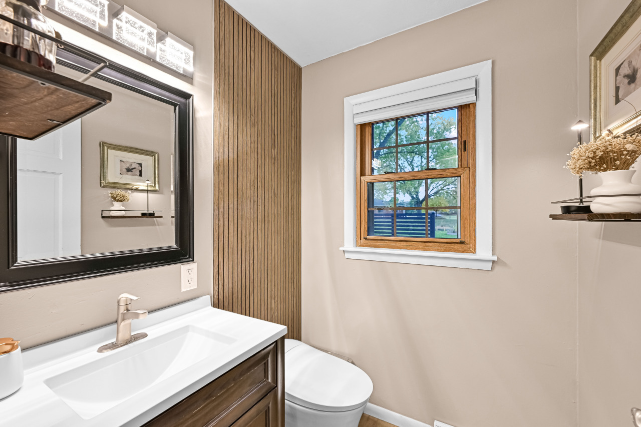 641 West Fairy Chasm Road Bayside, WI 53217 - Photo 18 of 43 Powder Room