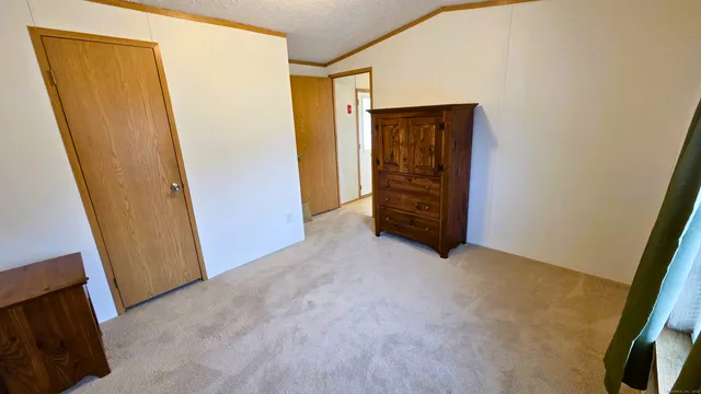 $100,000 | 301 South Main Street, Newtown, CT 06470