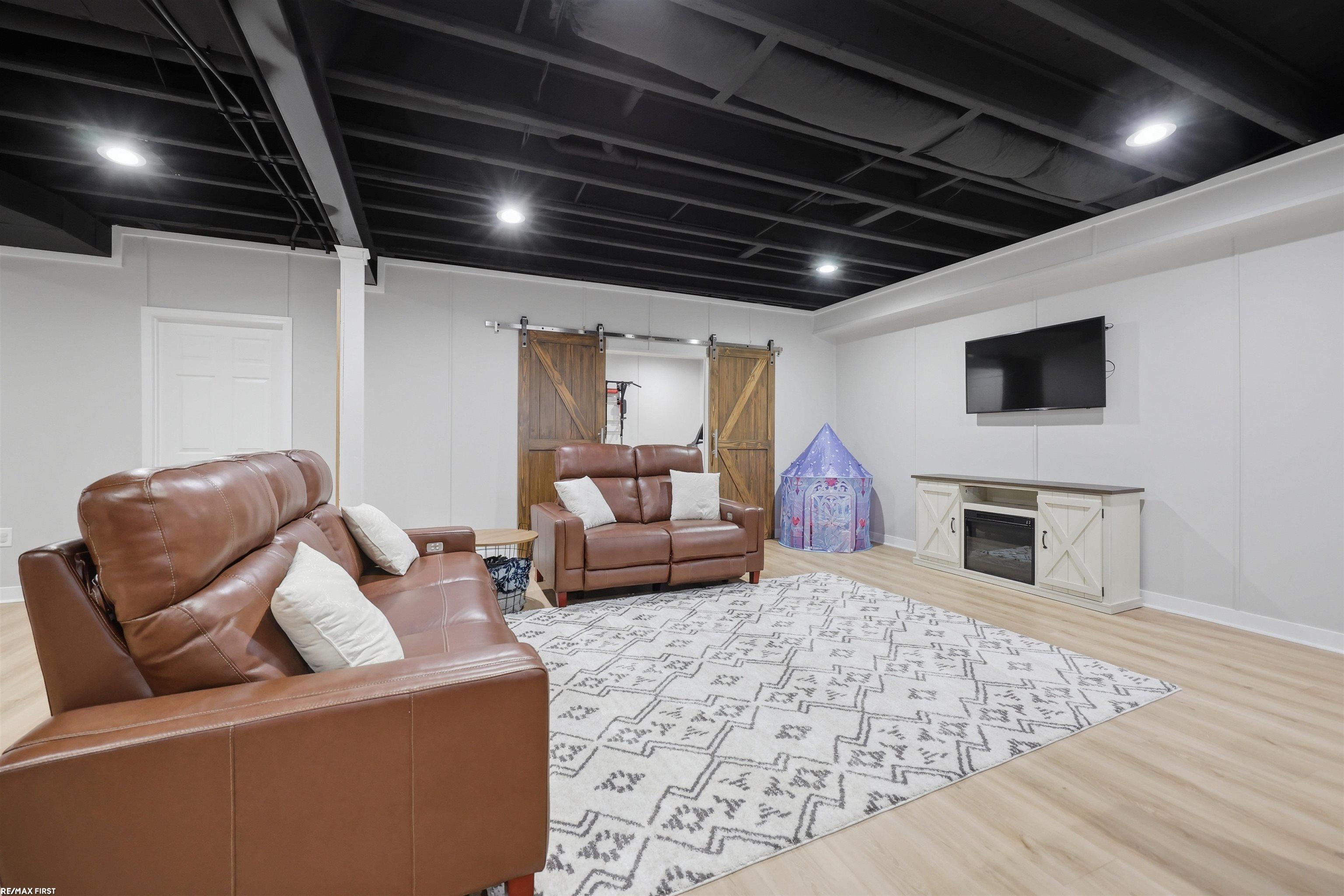22350 Brantingham Road Macomb, MI 48044 - Photo 41 of 58