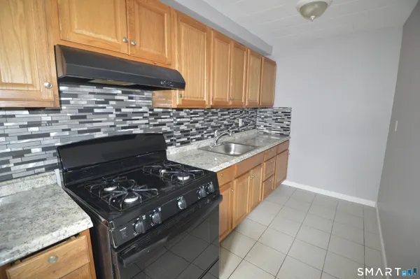 $2,500 | 203 Main Street, West Haven, CT 06516